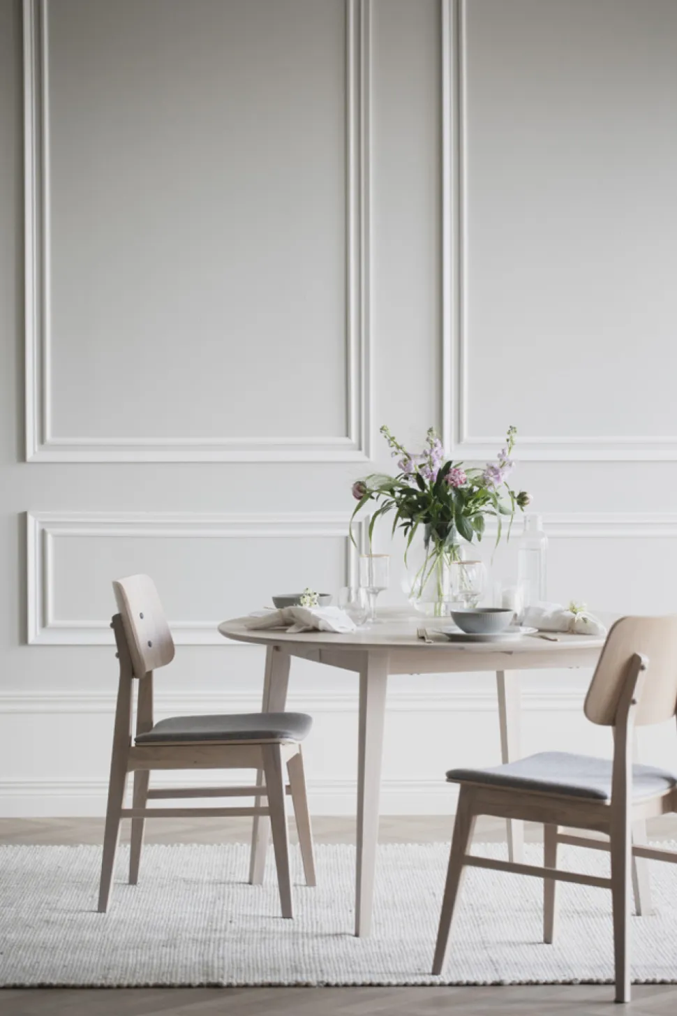 FILIPPA Matbord