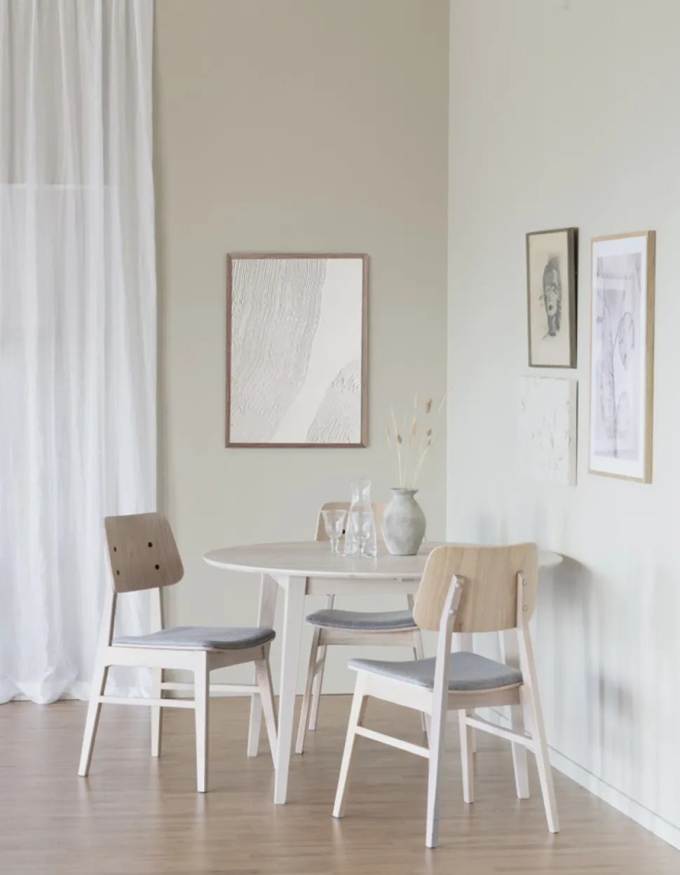 FILIPPA Matbord