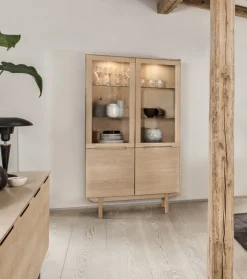 SM307 Vitrinskåp